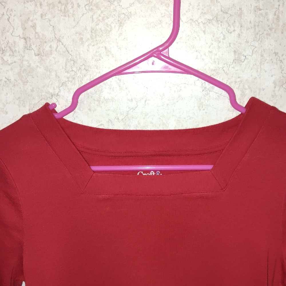 🟢 Croft & Barrow Red Fitted Short Sleeve Tee